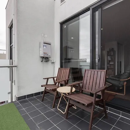 Spacious Studio With Balcony In Eclectic Brunswick Melbourne Exterior photo
